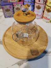 Load image into Gallery viewer, Glass Teapot with Bamboo Lid &amp; Built-in Strainer 1 litre